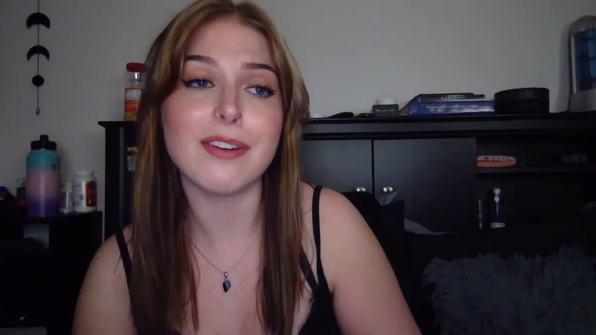 Gallery image thumbnail from AuroraLightz's myfreecams stream on, 11/25/2025, 08:11 image 13 of 20