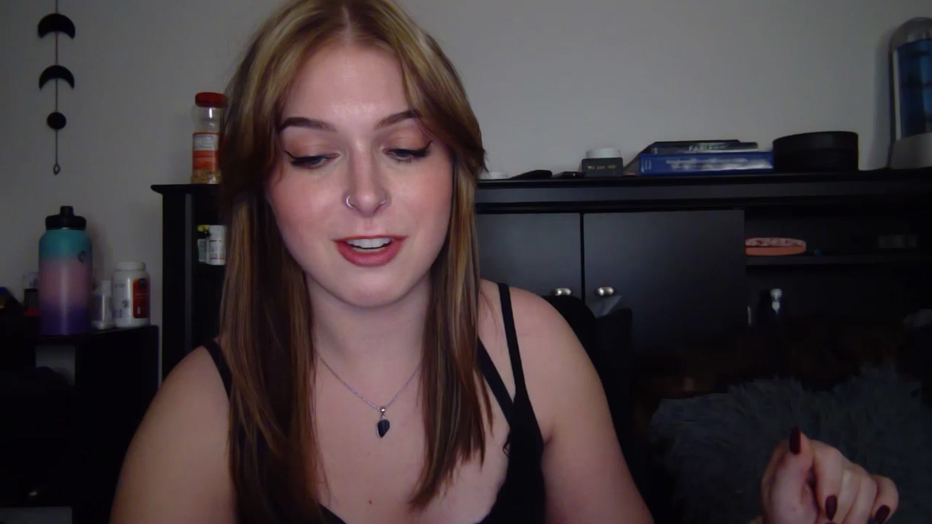 Gallery image thumbnail from AuroraLightz's myfreecams stream on, 11/25/2025, 08:11 image 9 of 20