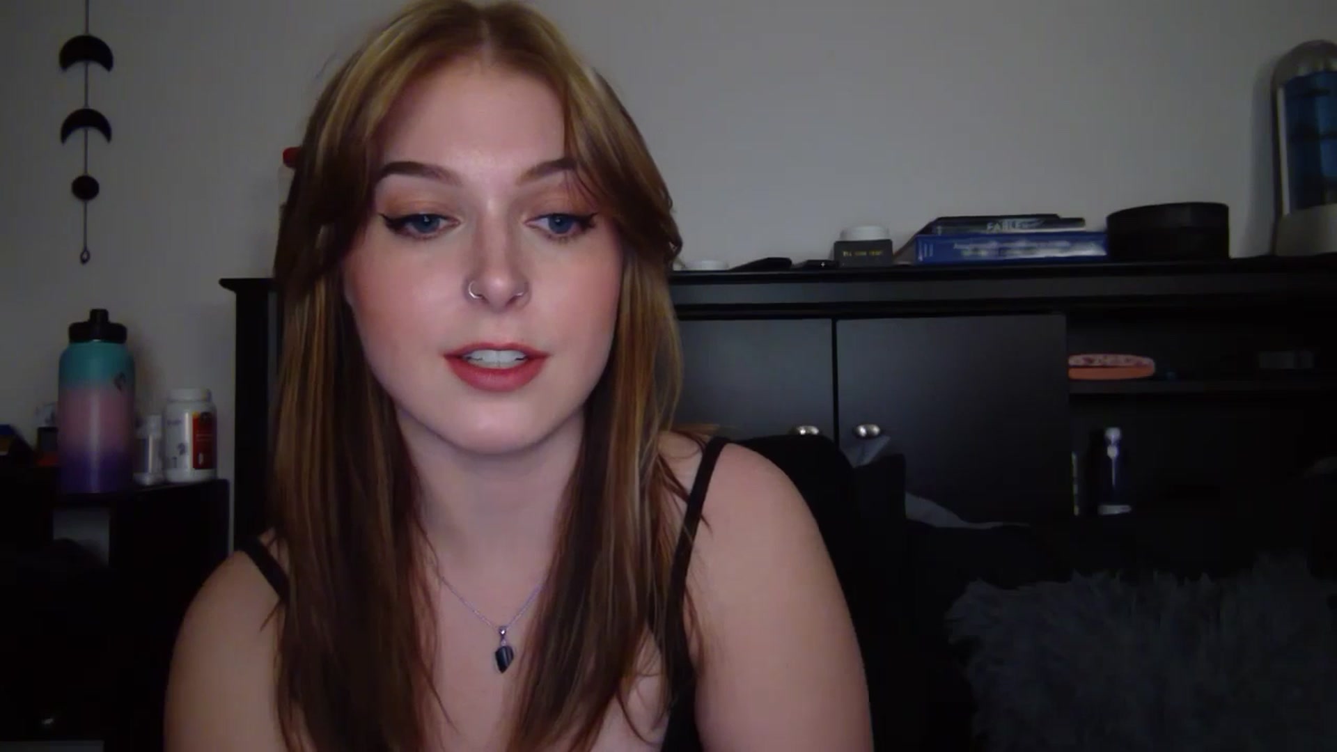 Gallery image thumbnail from AuroraLightz's myfreecams stream on, 11/25/2025, 08:11 image 16 of 20