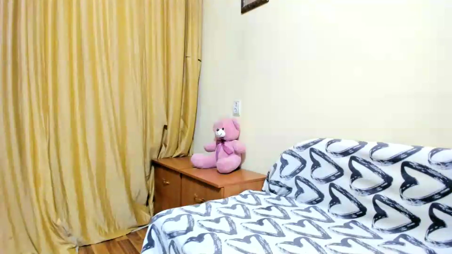 Gallery image thumbnail from AuroraSexy's myfreecams stream on, 06/24/2026, 18:26 image 17 of 20