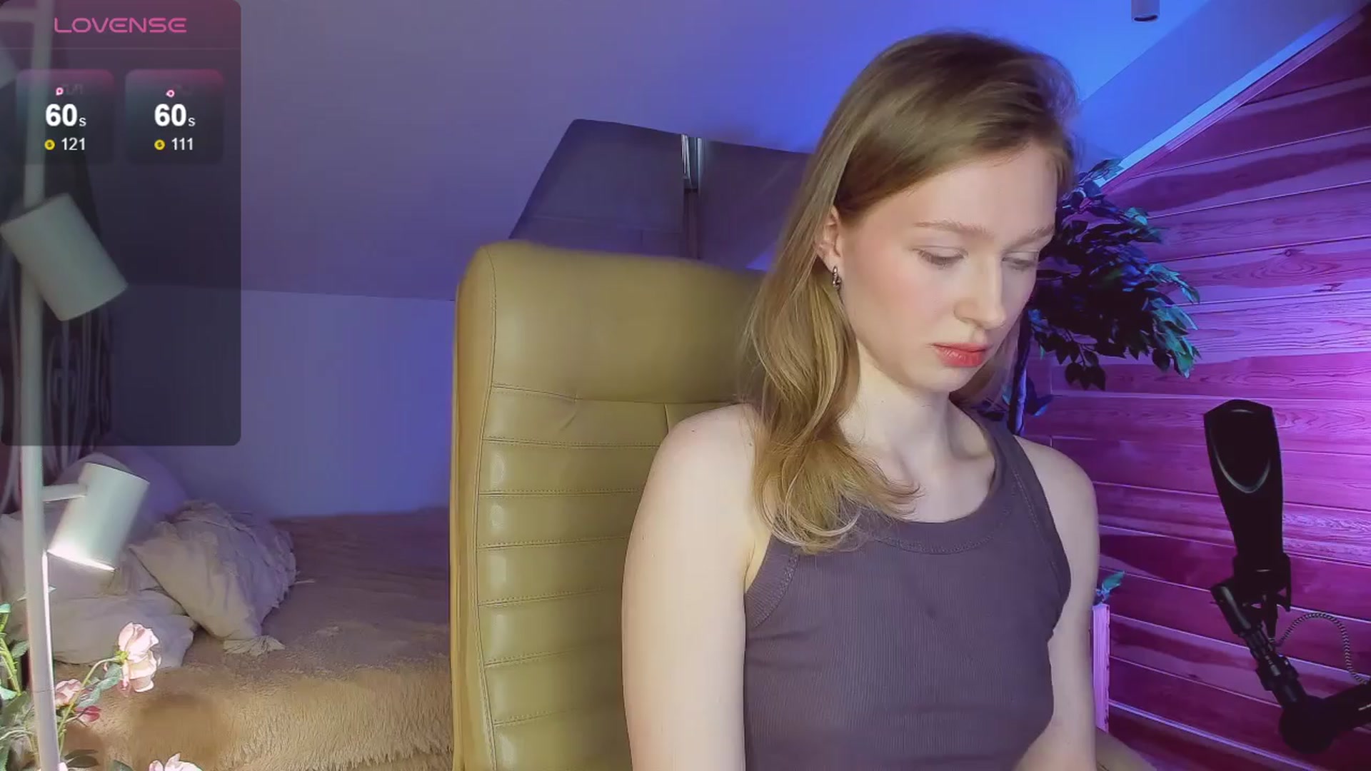 Gallery image thumbnail from AuroraShy's myfreecams stream on, 04/07/2024, 15:12 image 8 of 20