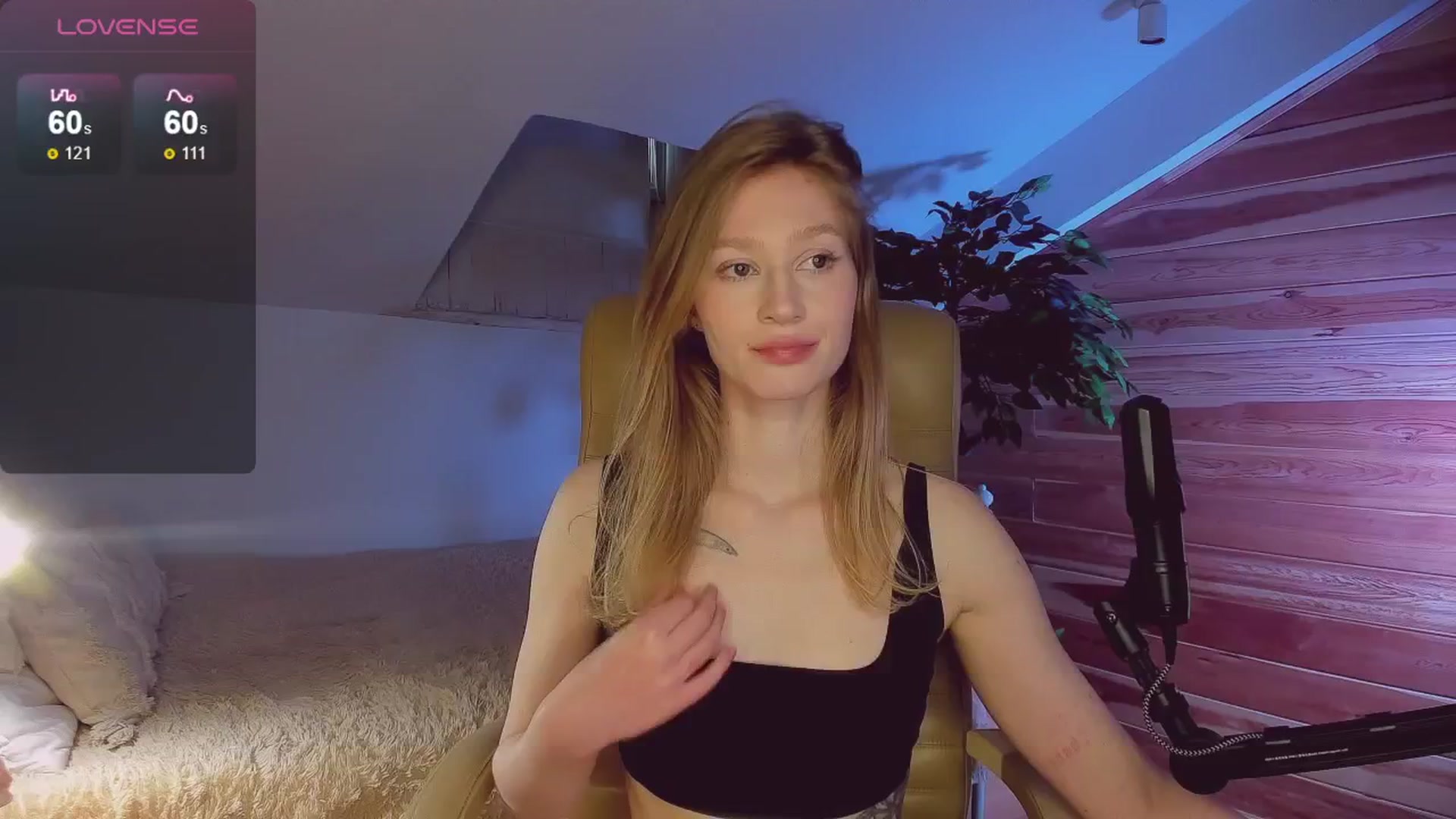 Gallery image thumbnail from AuroraShy's myfreecams stream on, 05/08/2024, 15:52 image 15 of 20