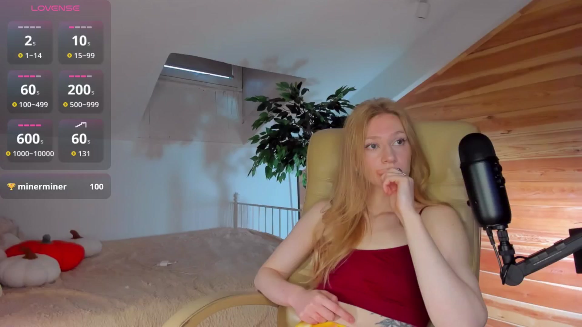 Gallery image thumbnail from AuroraShy's myfreecams stream on, 10/30/2025, 14:59 image 9 of 20