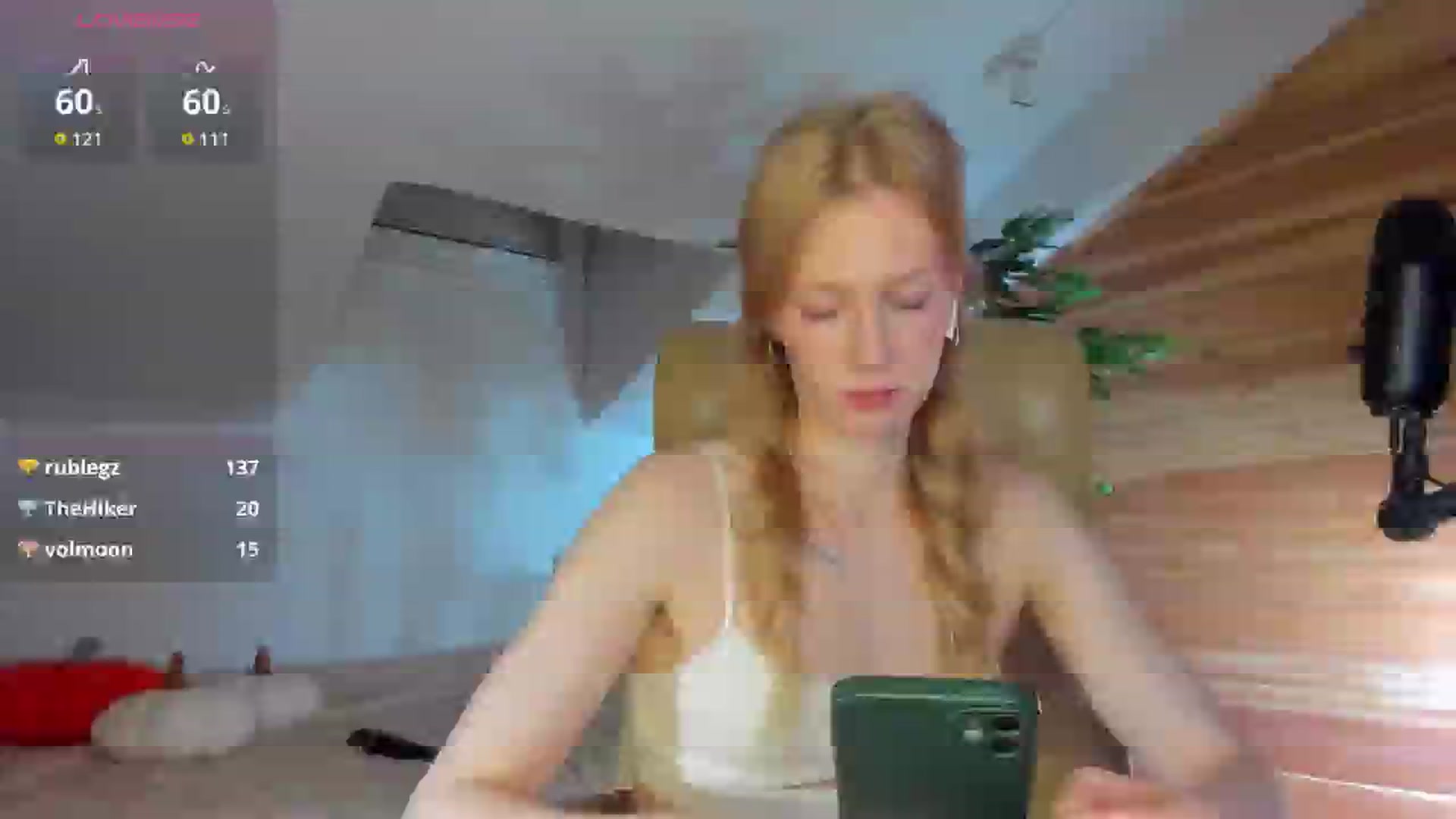 Gallery image thumbnail from AuroraShy's myfreecams stream on, 11/02/2025, 16:42 image 17 of 20