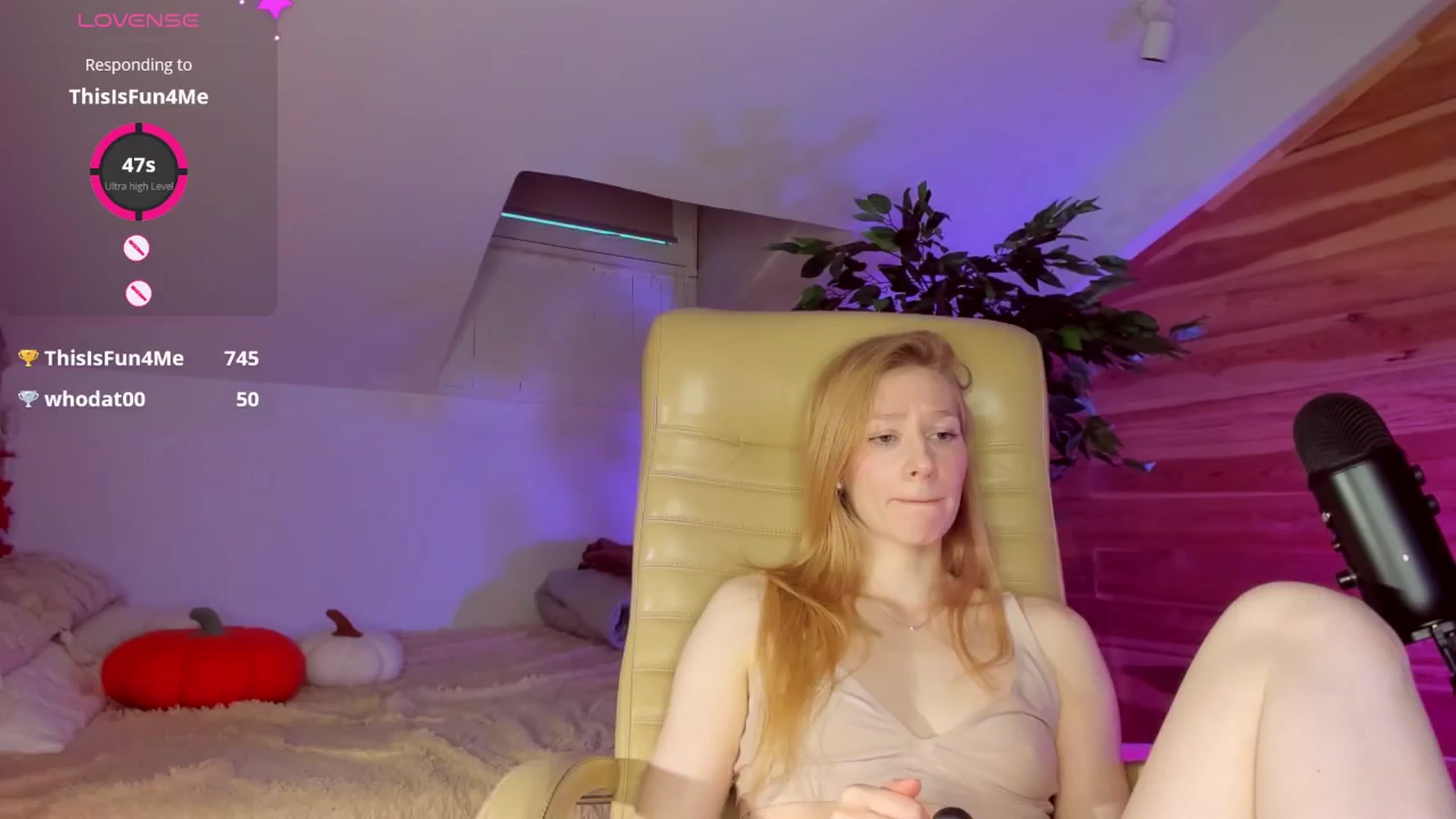 Gallery image thumbnail from AuroraShy's myfreecams stream on, 11/09/2025, 15:35 image 7 of 20