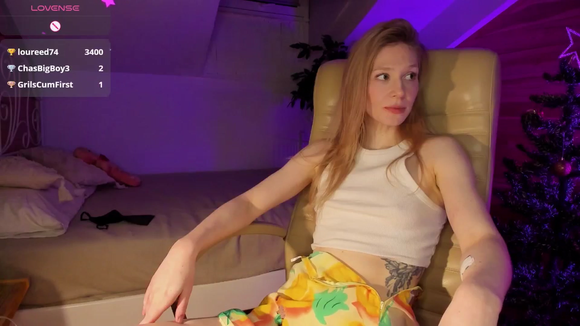 Gallery image thumbnail from AuroraShy's myfreecams stream on, 12/23/2025, 15:08 image 19 of 20