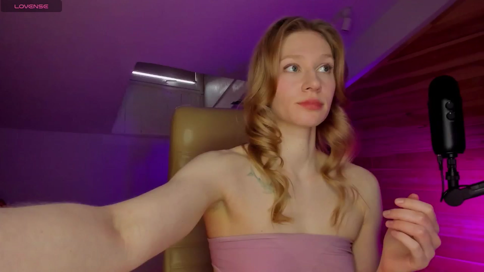 Gallery image thumbnail from AuroraShy's myfreecams stream on, 02/16/2026, 10:45 image 1 of 20