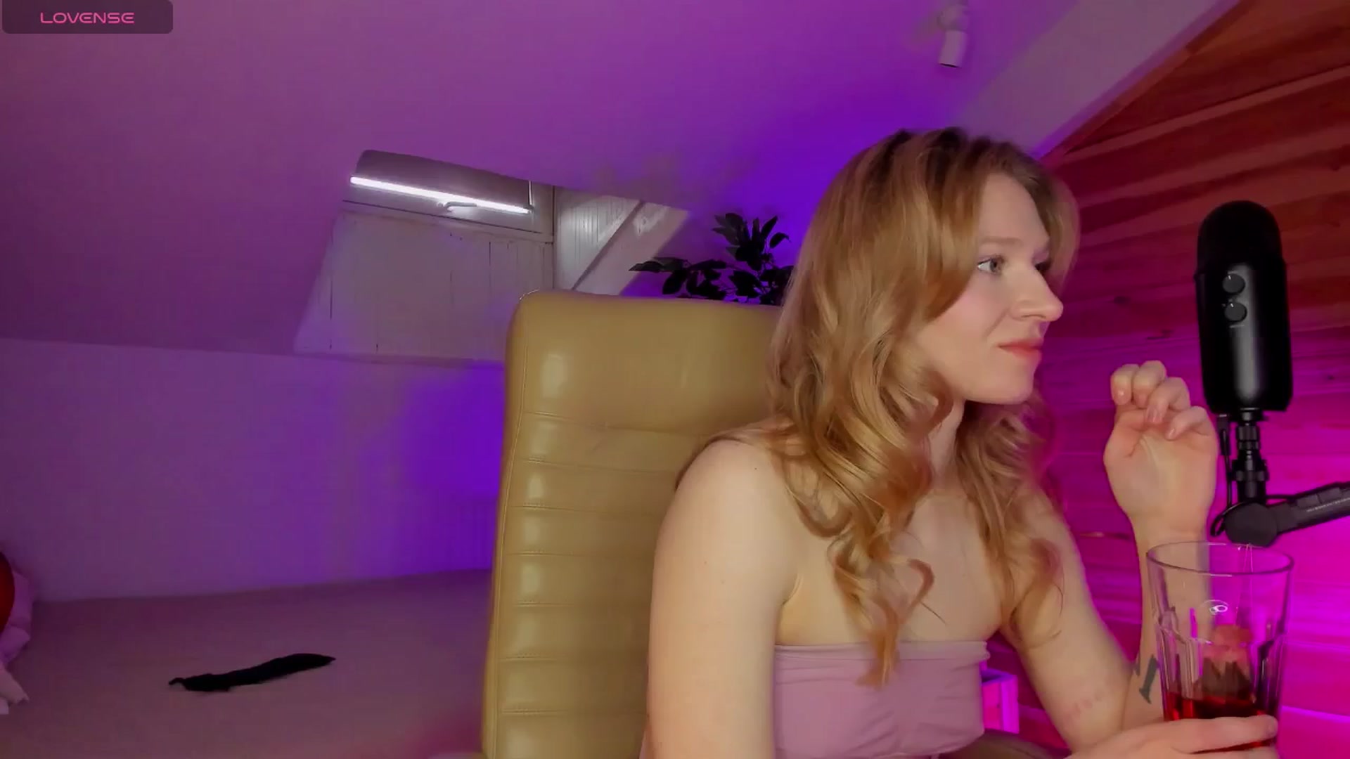 Gallery image thumbnail from AuroraShy's myfreecams stream on, 02/16/2026, 10:45 image 17 of 20