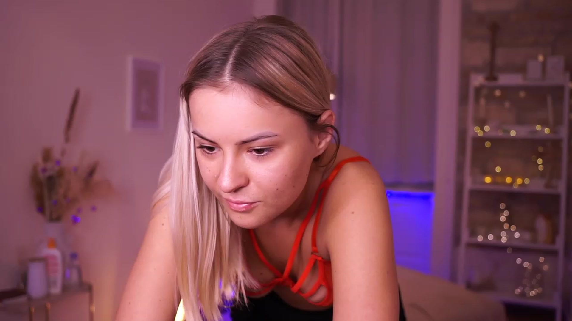 Gallery image thumbnail from Aurora_Sweet's myfreecams stream on, 04/01/2023, 17:11 image 19 of 20