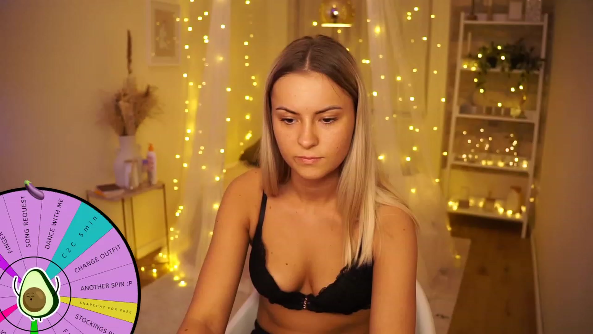 Gallery image thumbnail from Aurora_Sweet's myfreecams stream on, 05/12/2023, 20:15 image 3 of 20