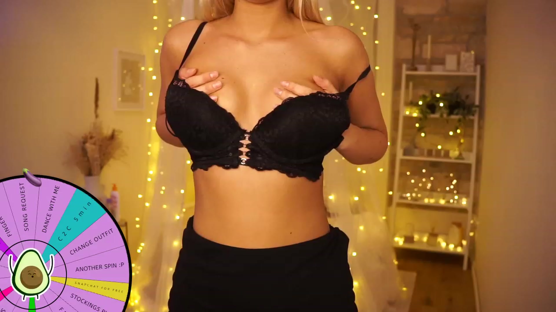Gallery image thumbnail from Aurora_Sweet's myfreecams stream on, 05/12/2023, 20:15 image 18 of 20