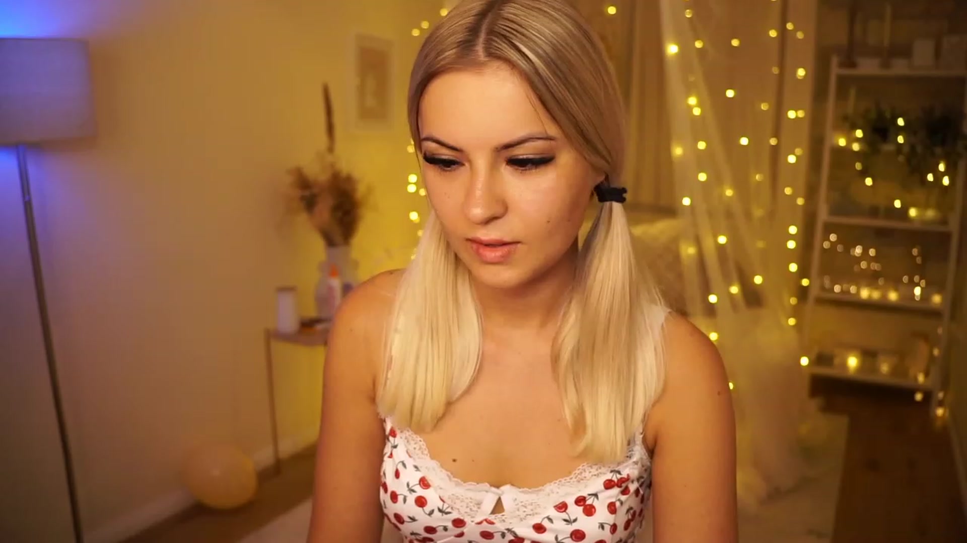 Gallery image thumbnail from Aurora_Sweet's myfreecams stream on, 06/14/2023, 21:06 image 14 of 20