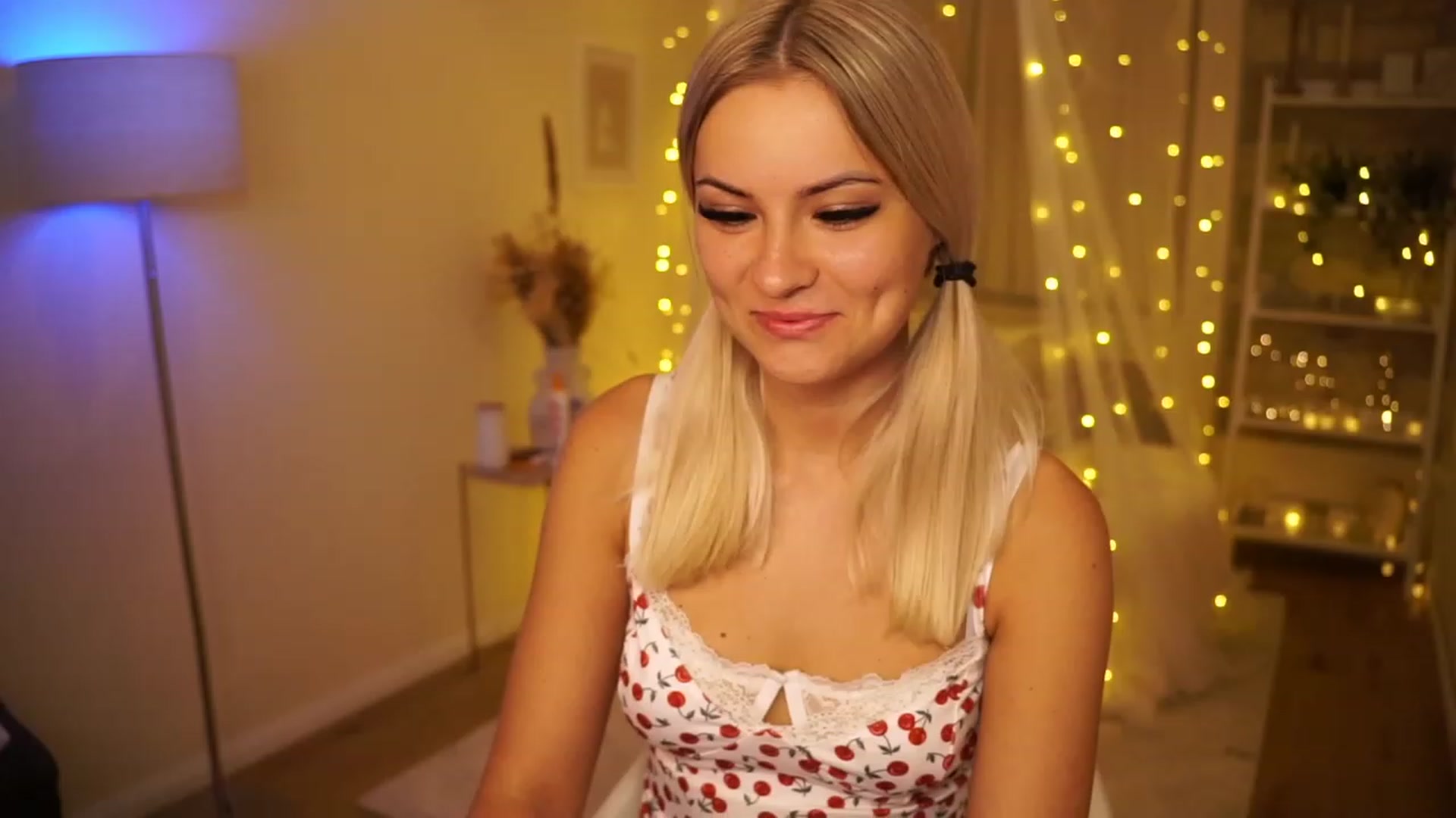 Gallery image thumbnail from Aurora_Sweet's myfreecams stream on, 06/15/2023, 24:01 image 6 of 20