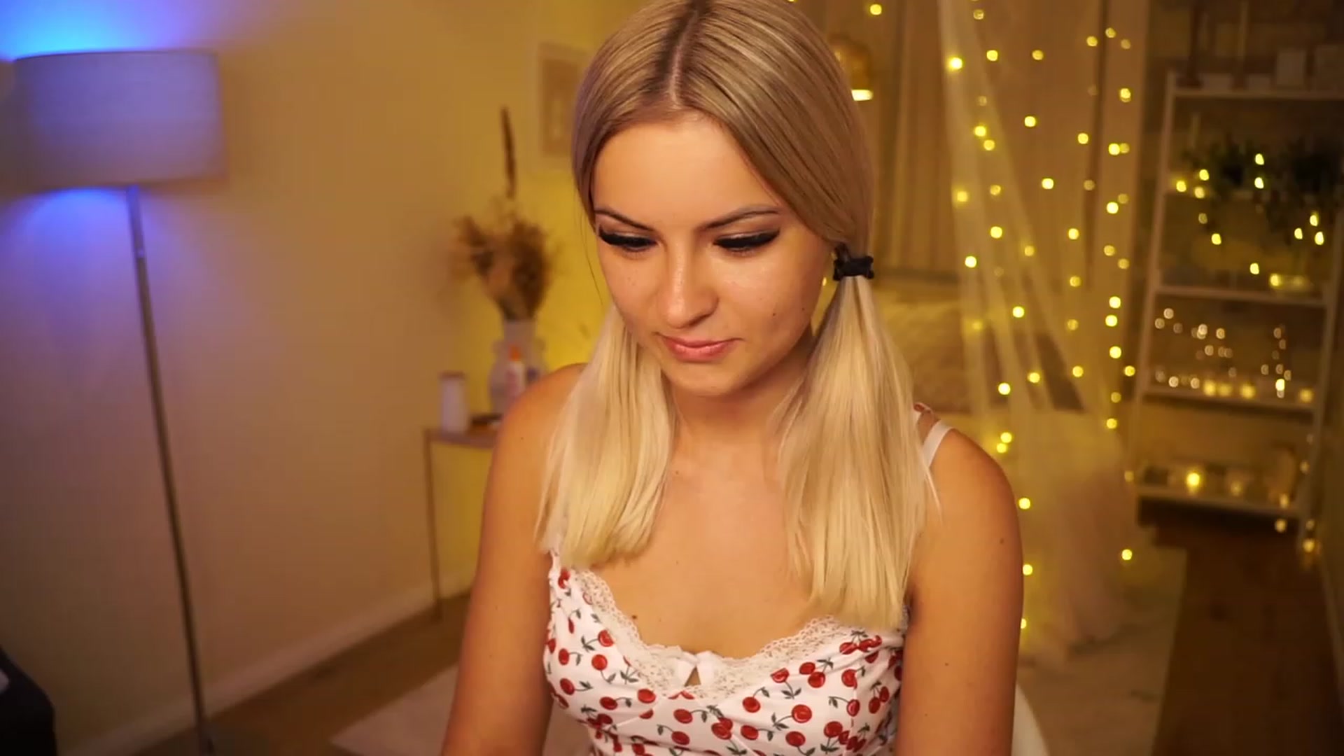 Gallery image thumbnail from Aurora_Sweet's myfreecams stream on, 06/15/2023, 24:01 image 13 of 20