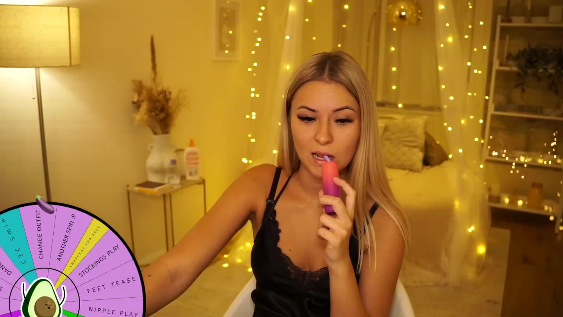 Gallery image thumbnail from Aurora_Sweet's myfreecams stream on, 08/06/2023, 20:07 image 14 of 20
