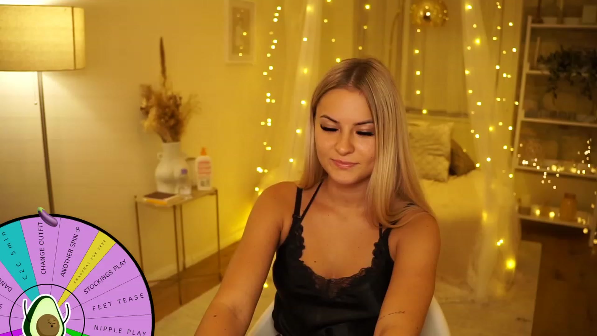 Gallery image thumbnail from Aurora_Sweet's myfreecams stream on, 08/06/2023, 20:07 image 3 of 20