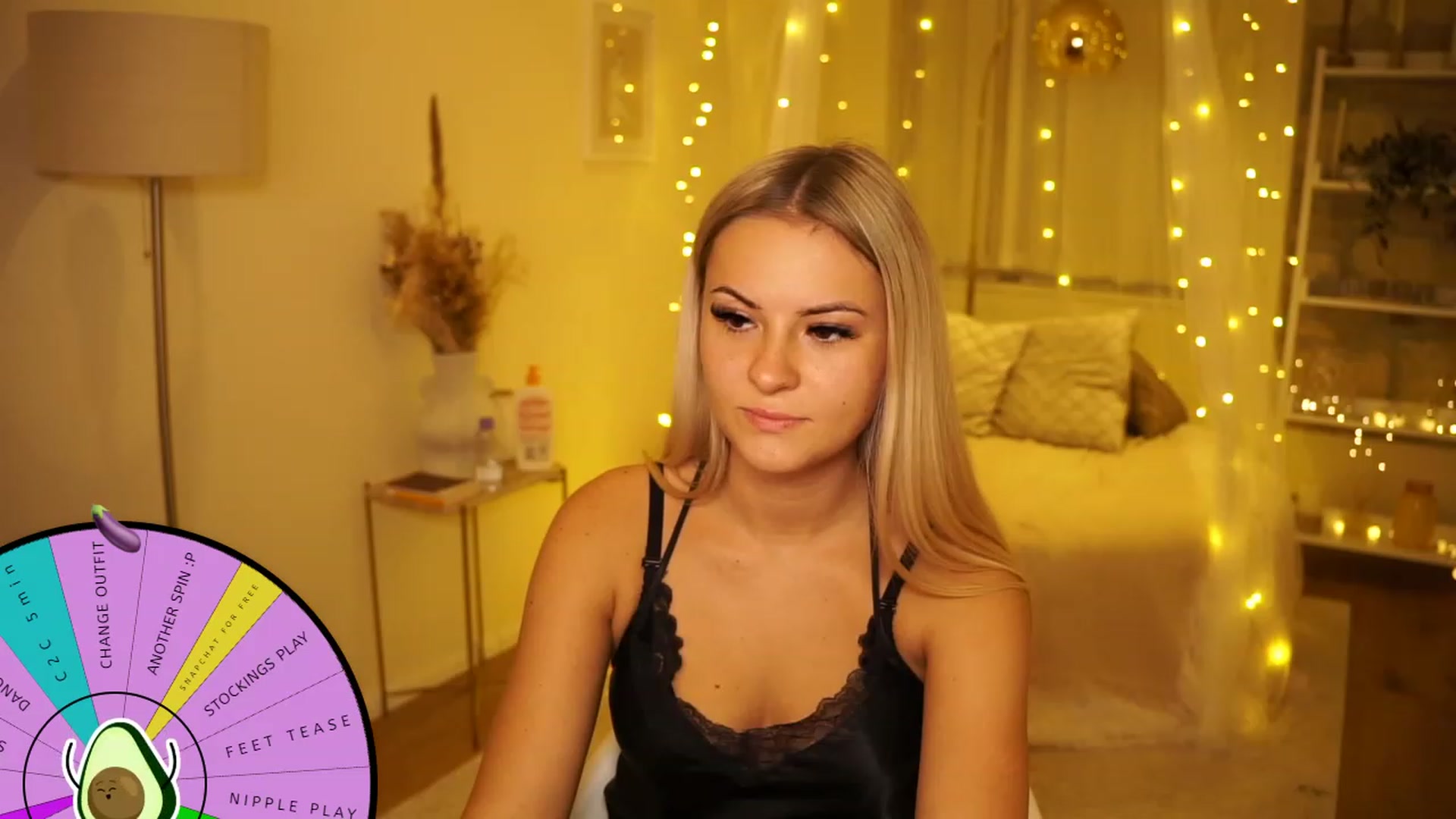 Gallery image thumbnail from Aurora_Sweet's myfreecams stream on, 08/06/2023, 22:11 image 16 of 20