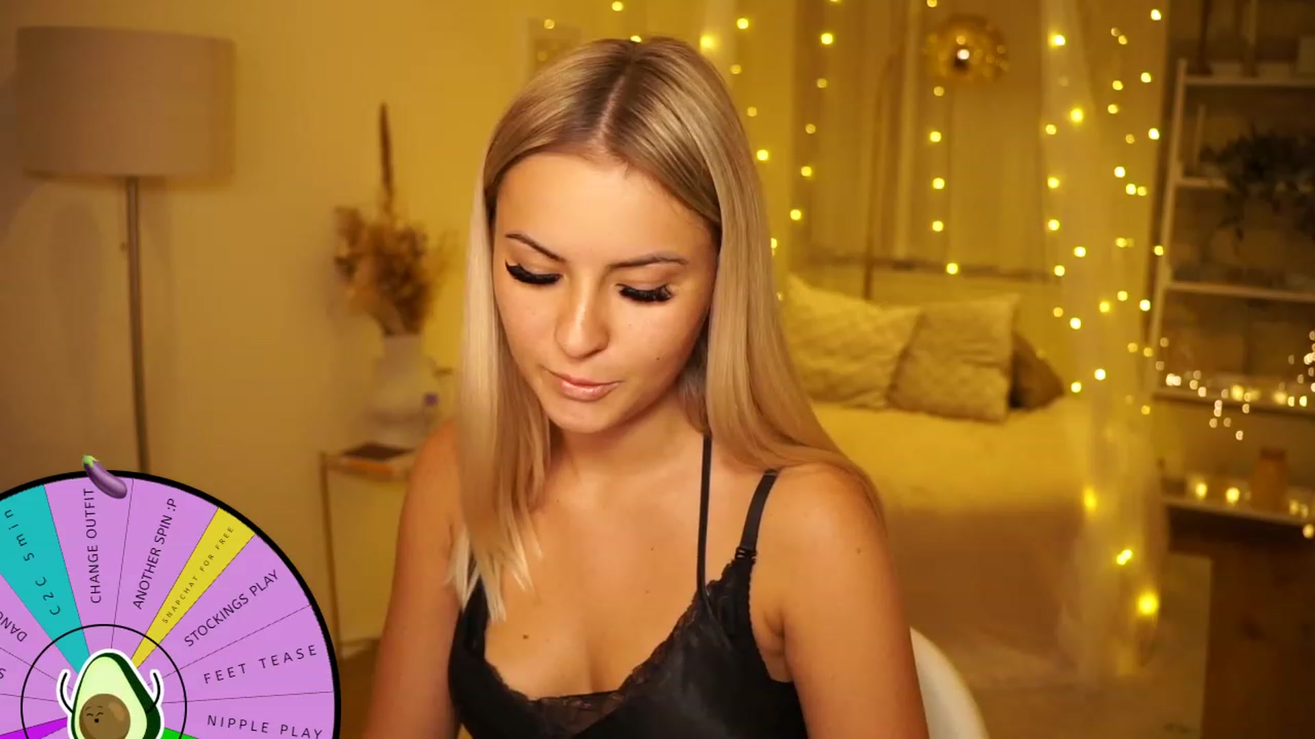 Gallery image thumbnail from Aurora_Sweet's myfreecams stream on, 08/06/2023, 22:11 image 12 of 20