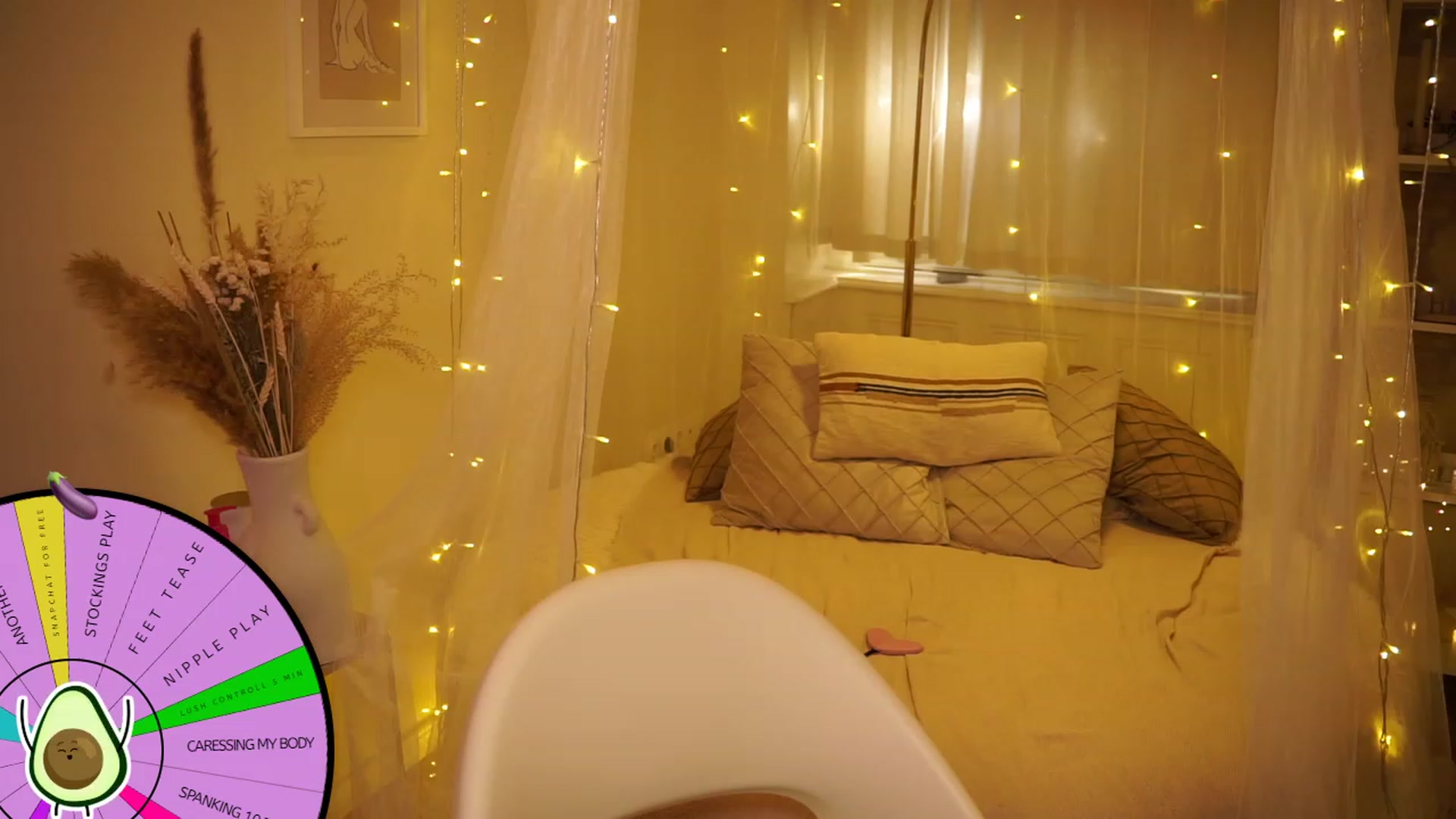 Gallery image thumbnail from Aurora_Sweet's myfreecams stream on, 08/09/2023, 08:42 image 8 of 20