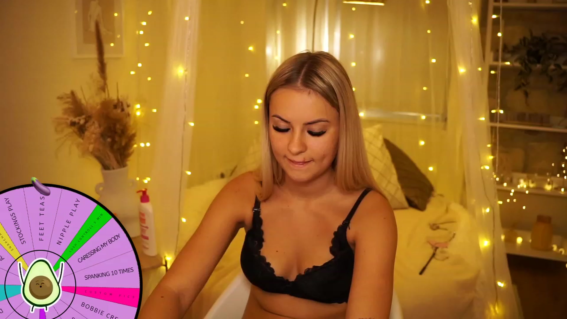 Gallery image thumbnail from Aurora_Sweet's myfreecams stream on, 08/11/2023, 08:22 image 17 of 20