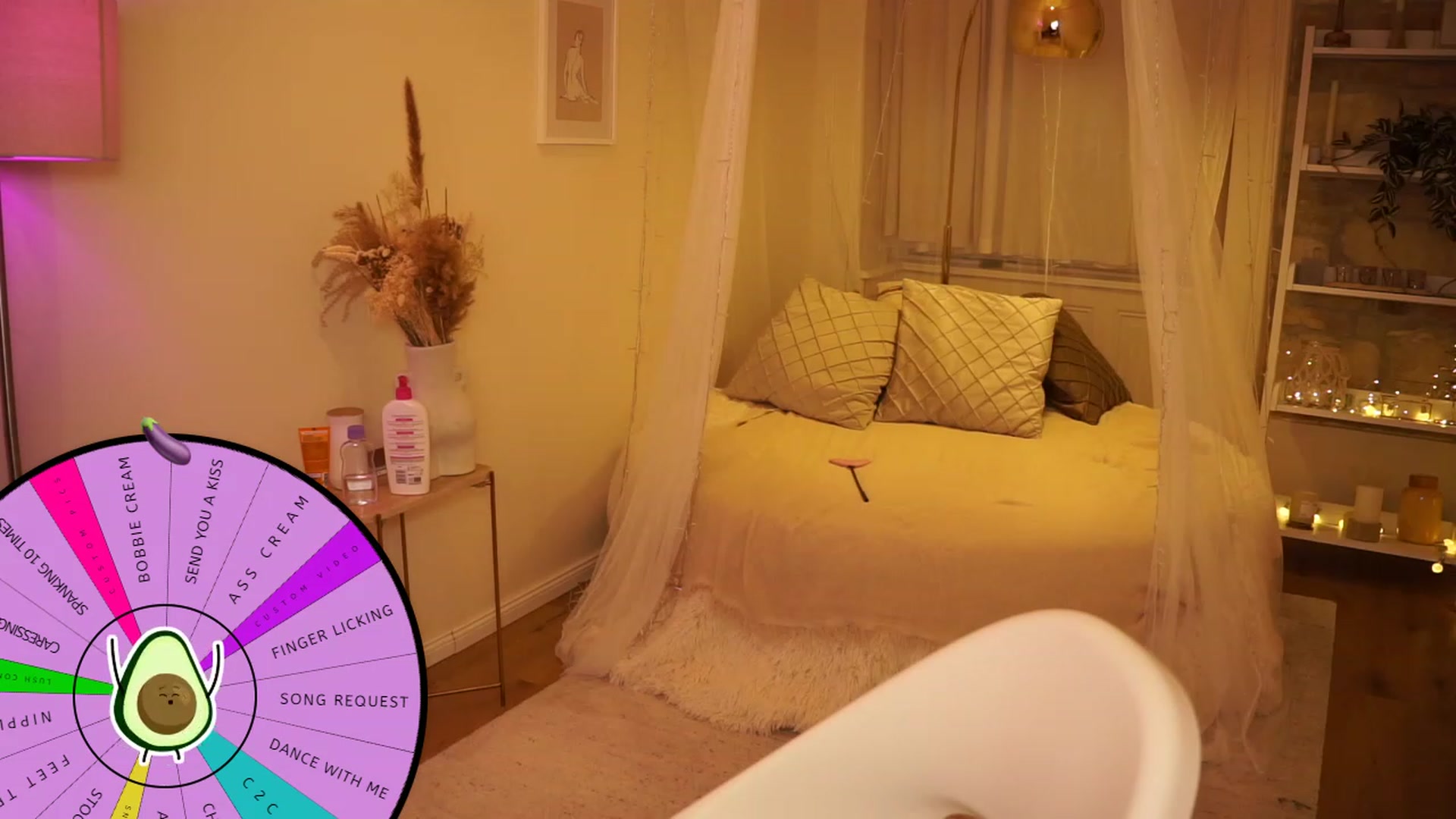 Gallery image thumbnail from Aurora_Sweet's myfreecams stream on, 08/14/2023, 17:24 image 17 of 20