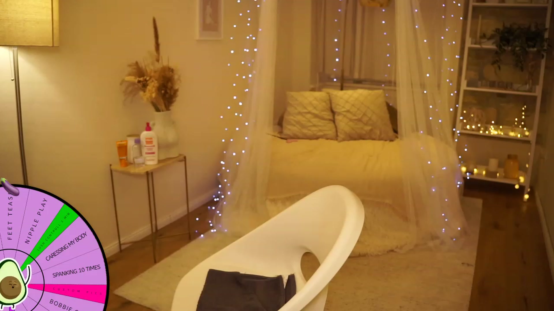 Gallery image thumbnail from Aurora_Sweet's myfreecams stream on, 08/15/2023, 19:08 image 7 of 20