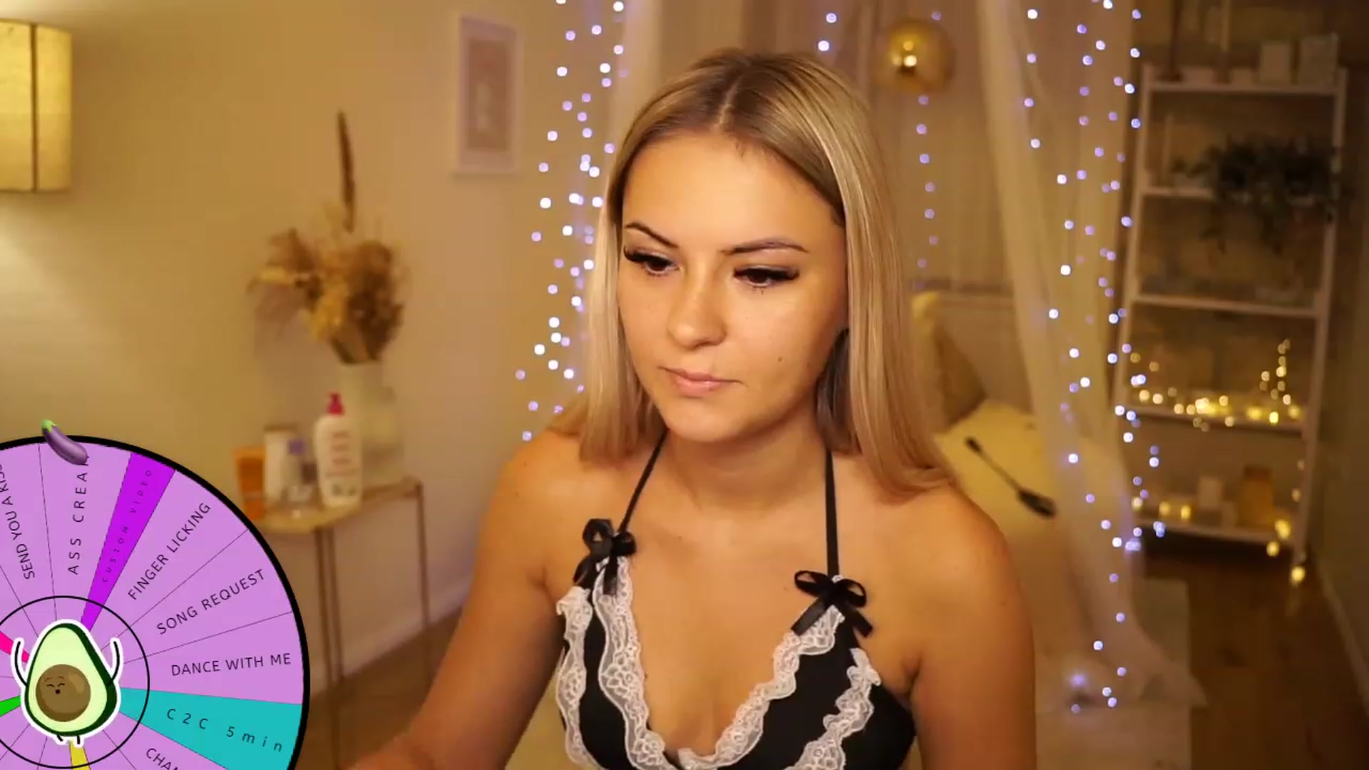 Gallery image thumbnail from Aurora_Sweet's myfreecams stream on, 08/17/2023, 18:40 image 9 of 20