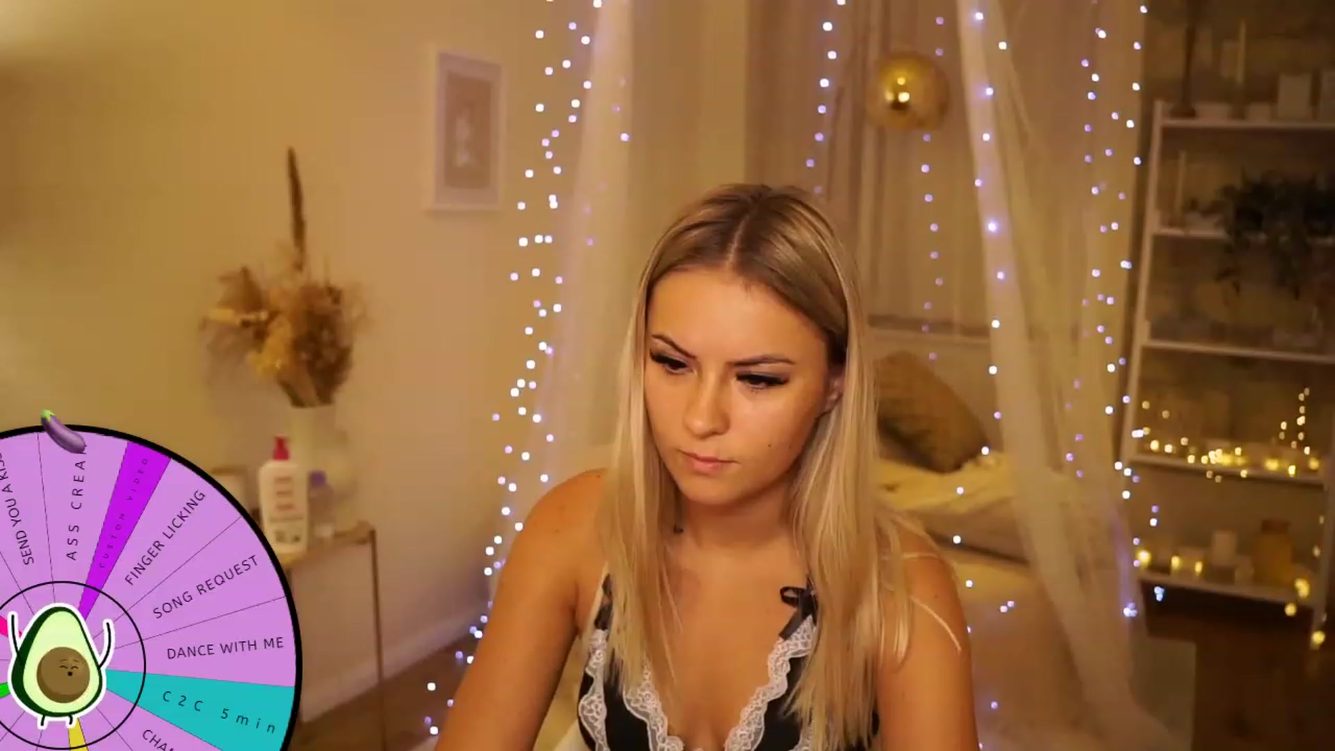 Gallery image thumbnail from Aurora_Sweet's myfreecams stream on, 08/17/2023, 19:15 image 7 of 20