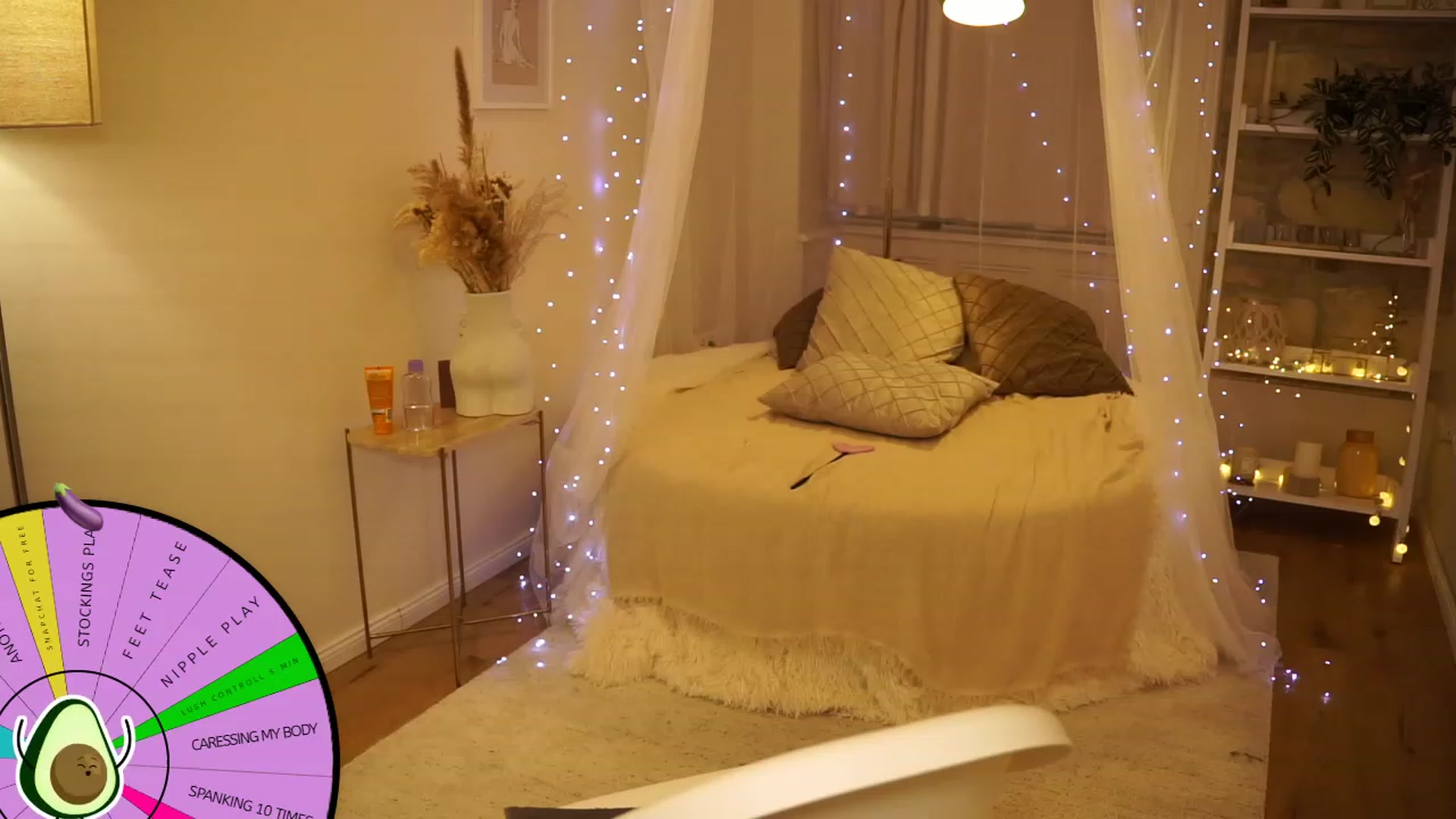 Gallery image thumbnail from Aurora_Sweet's myfreecams stream on, 08/21/2023, 20:47 image 3 of 20