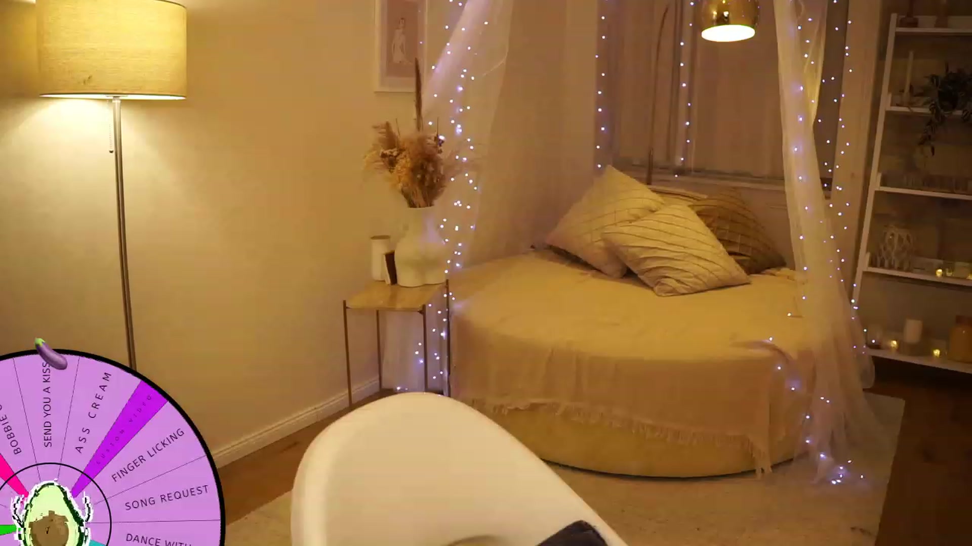Gallery image thumbnail from Aurora_Sweet's myfreecams stream on, 08/25/2023, 19:15 image 6 of 20