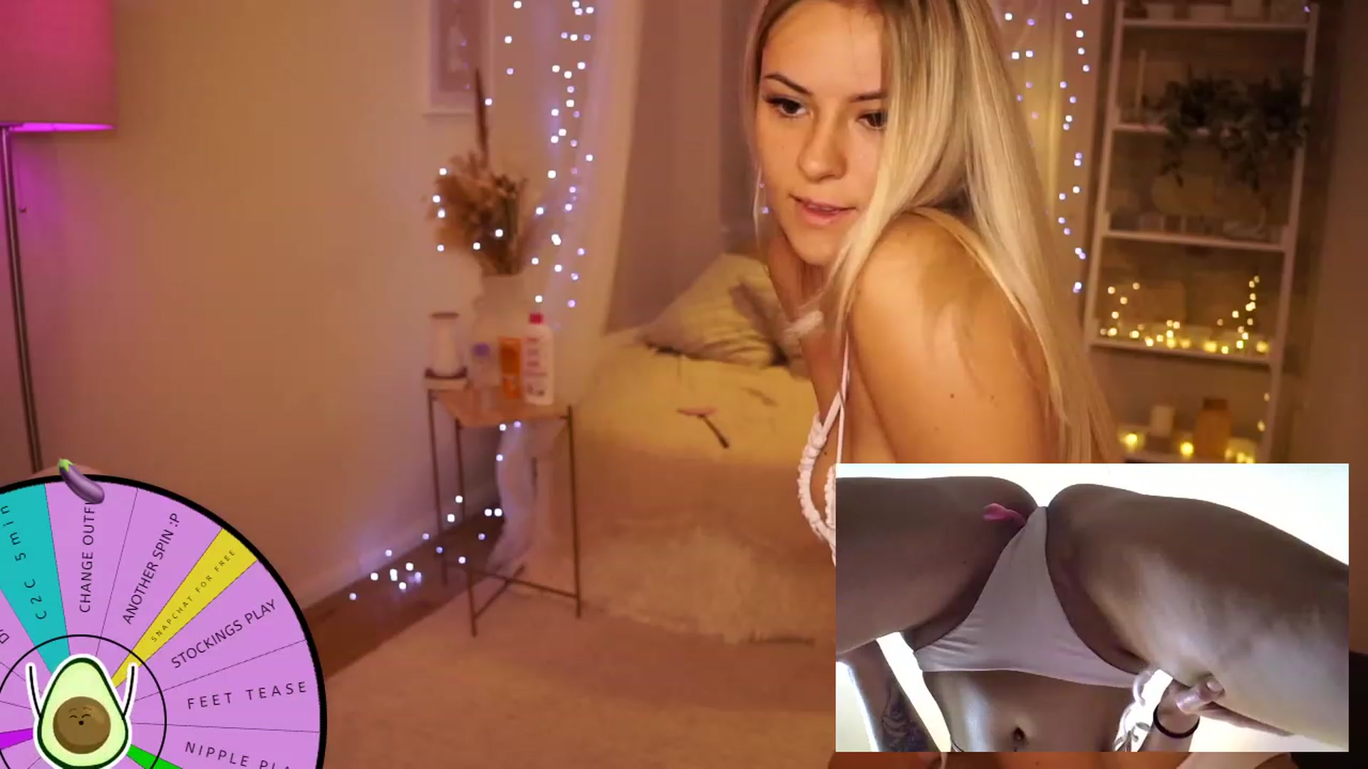 Gallery image thumbnail from Aurora_Sweet's myfreecams stream on, 08/31/2023, 19:16 image 12 of 20