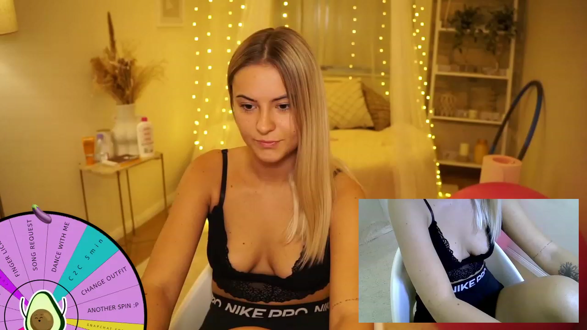 Gallery image thumbnail from Aurora_Sweet's myfreecams stream on, 09/16/2023, 11:18 image 15 of 20