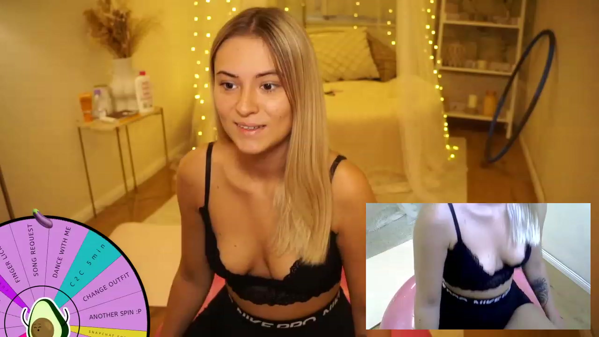 Gallery image thumbnail from Aurora_Sweet's myfreecams stream on, 09/16/2023, 11:18 image 6 of 20