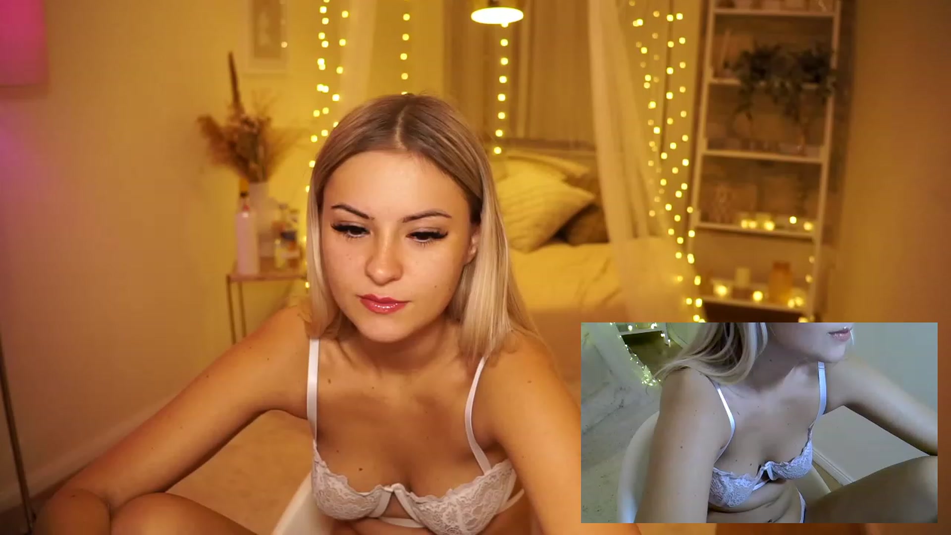 Gallery image thumbnail from Aurora_Sweet's myfreecams stream on, 09/26/2023, 24:26 image 5 of 20