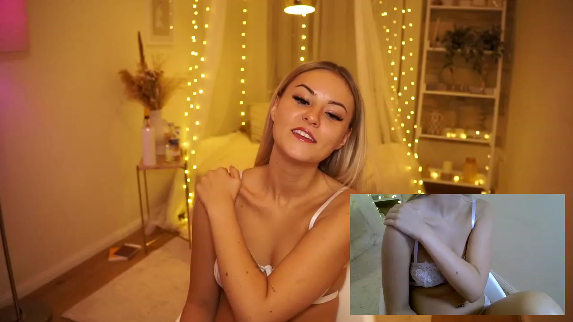 Gallery image thumbnail from Aurora_Sweet's myfreecams stream on, 09/26/2023, 24:26 image 4 of 20