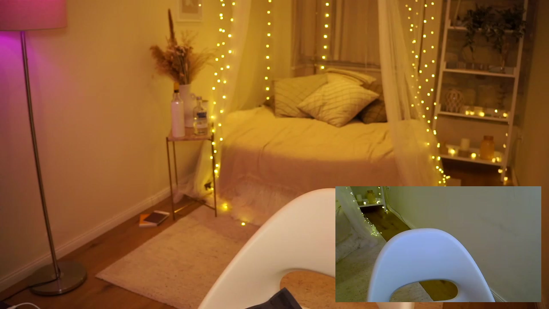 Gallery image thumbnail from Aurora_Sweet's myfreecams stream on, 09/26/2023, 24:26 image 19 of 20