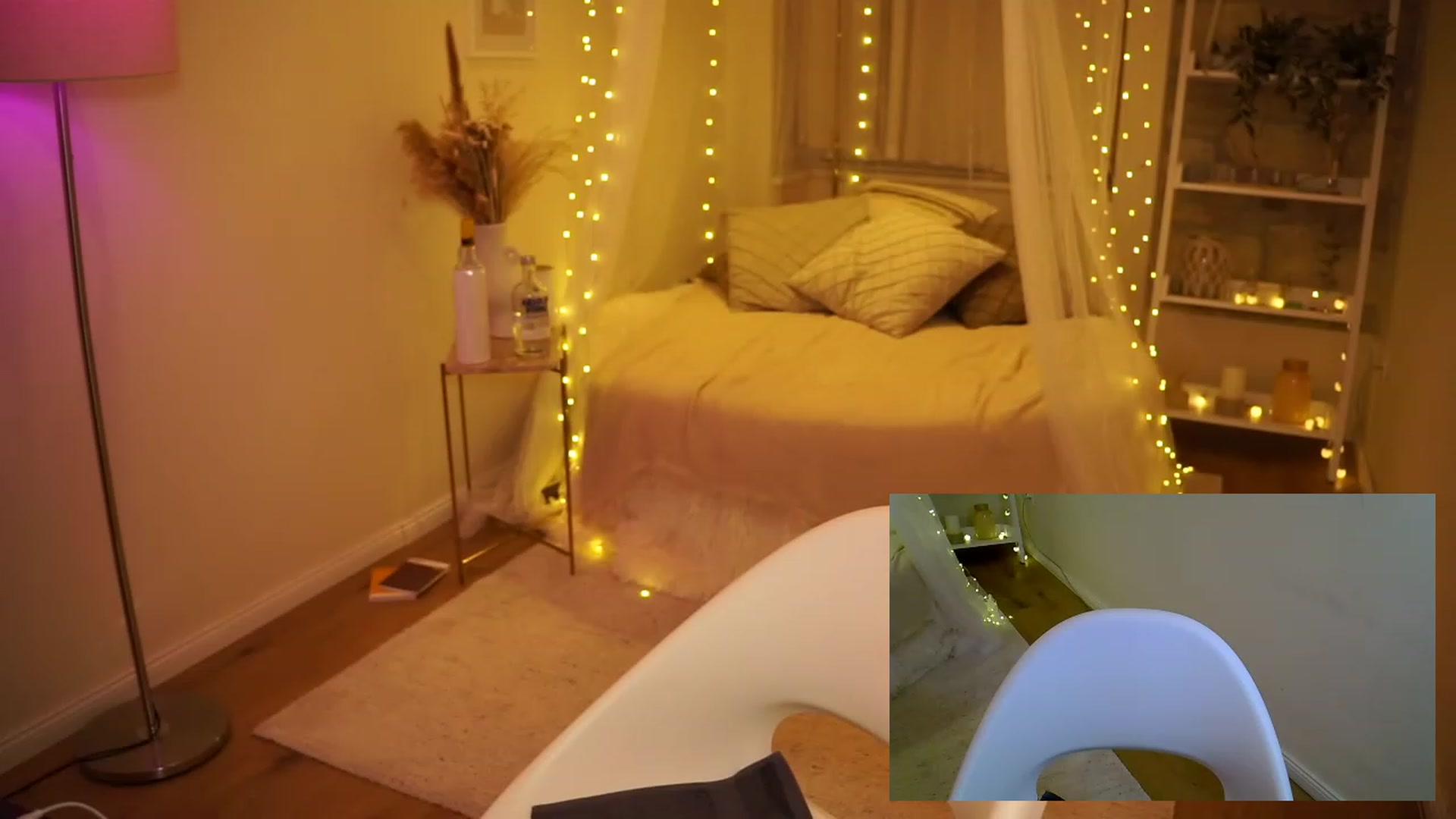 Gallery image thumbnail from Aurora_Sweet's myfreecams stream on, 09/26/2023, 24:26 image 16 of 20