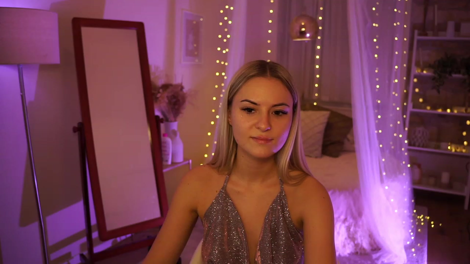 Gallery image thumbnail from Aurora_Sweet's myfreecams stream on, 12/16/2023, 18:42 image 15 of 20