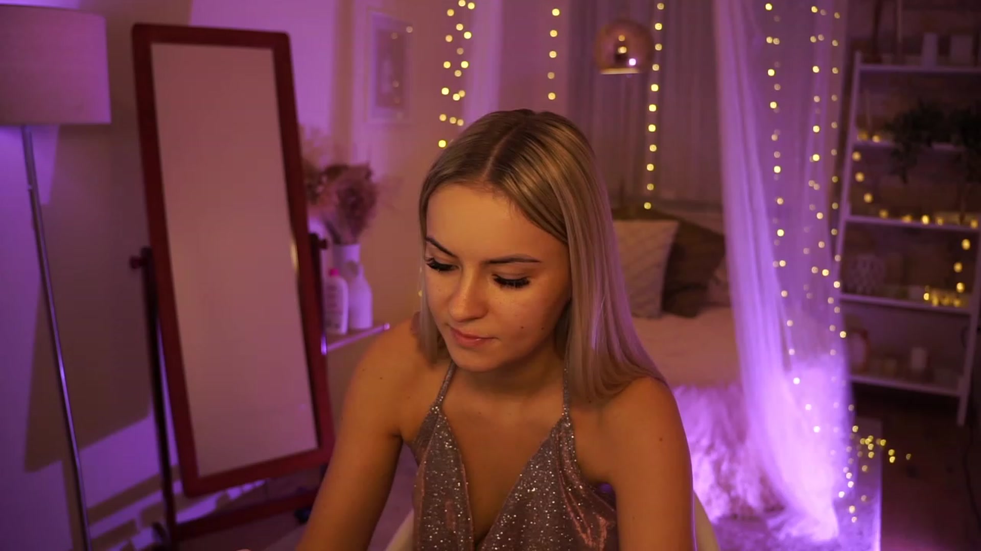 Gallery image thumbnail from Aurora_Sweet's myfreecams stream on, 12/16/2023, 18:42 image 4 of 20