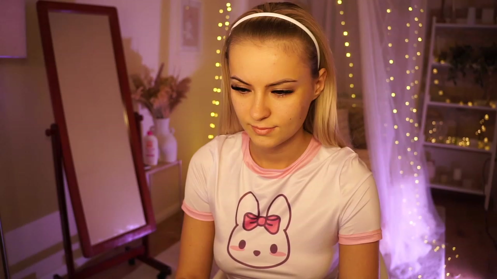 Gallery image thumbnail from Aurora_Sweet's myfreecams stream on, 01/14/2024, 17:51 image 1 of 20