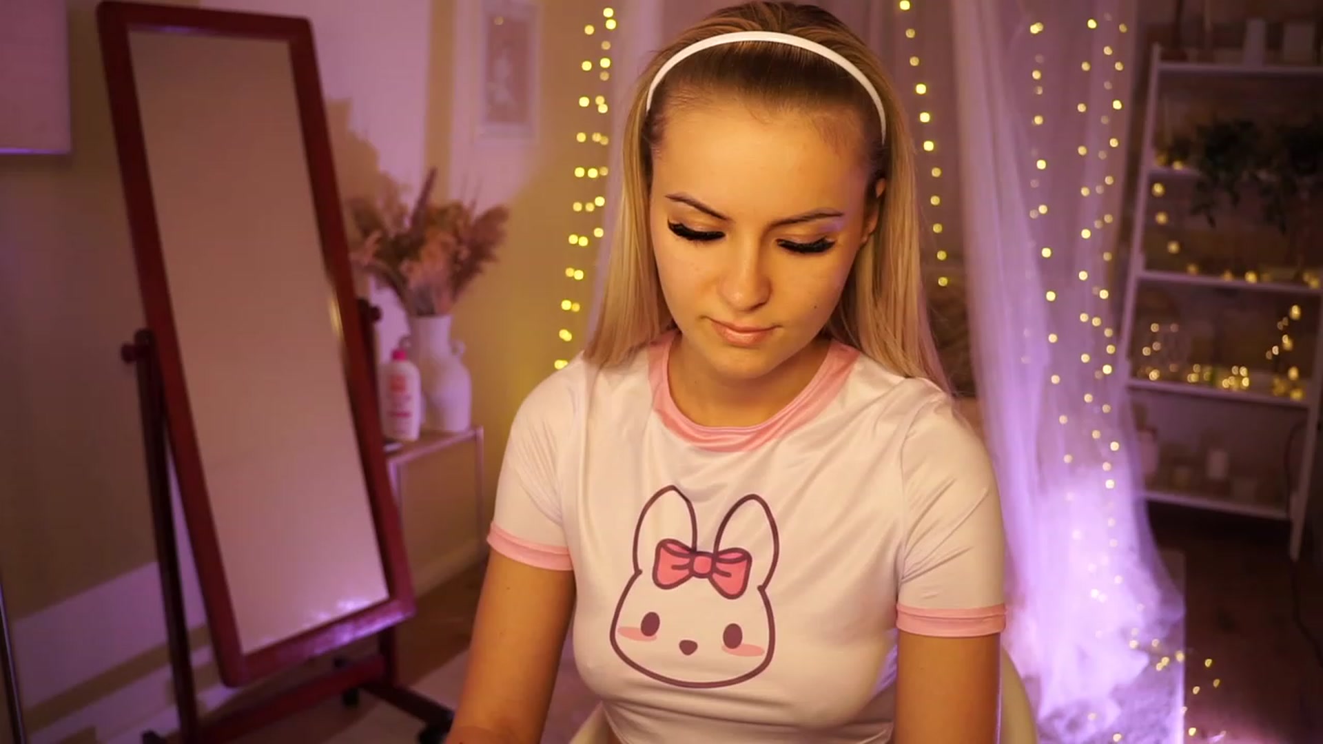 Gallery image thumbnail from Aurora_Sweet's myfreecams stream on, 01/14/2024, 17:51 image 2 of 20
