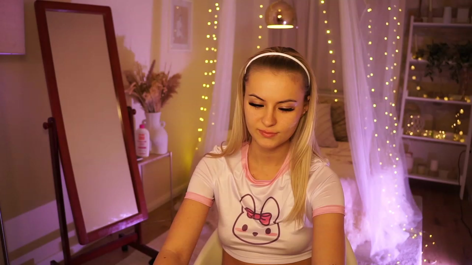 Gallery image thumbnail from Aurora_Sweet's myfreecams stream on, 01/14/2024, 17:51 image 5 of 20