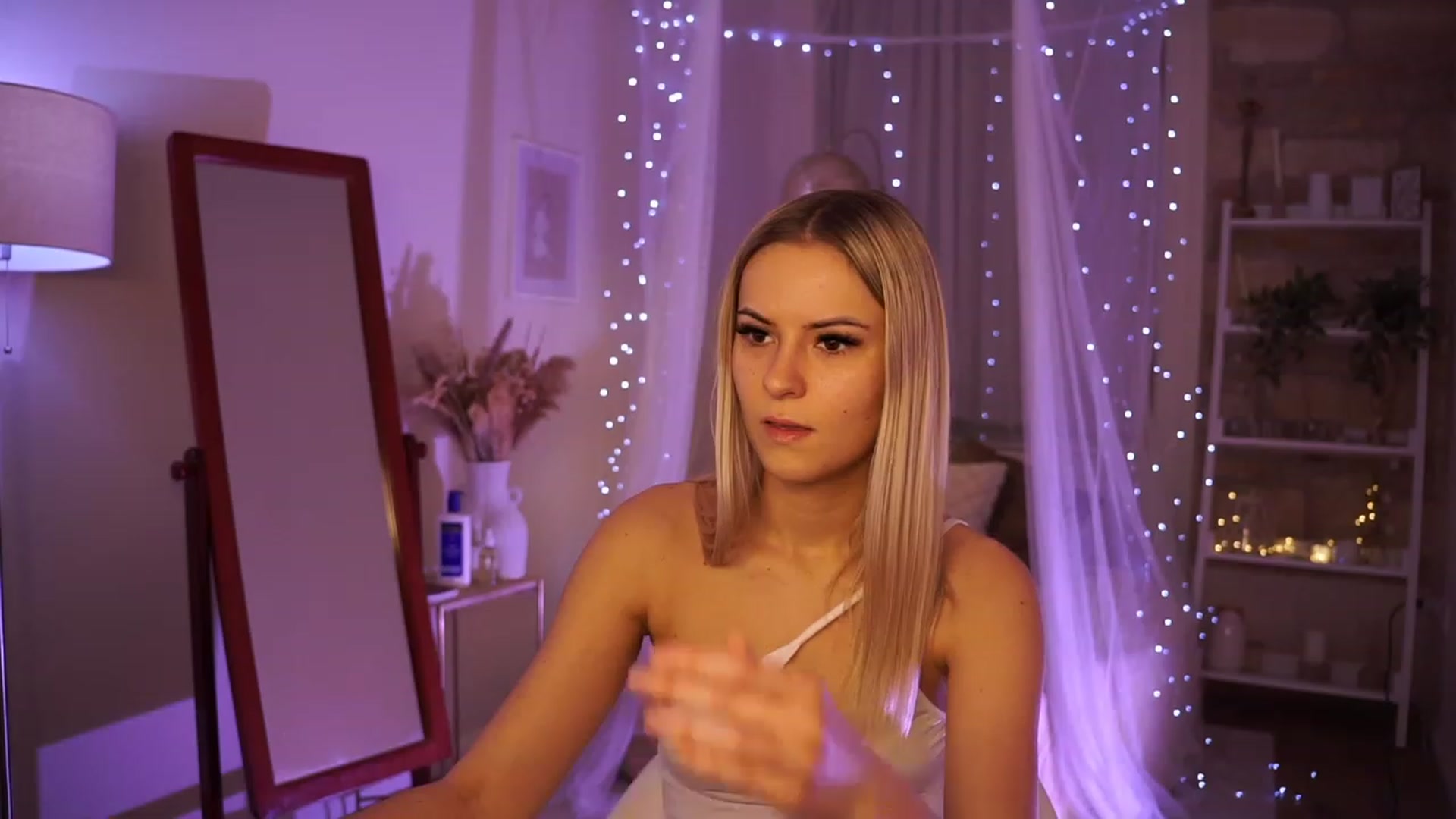Gallery image thumbnail from Aurora_Sweet's myfreecams stream on, 02/05/2024, 18:22 image 15 of 20
