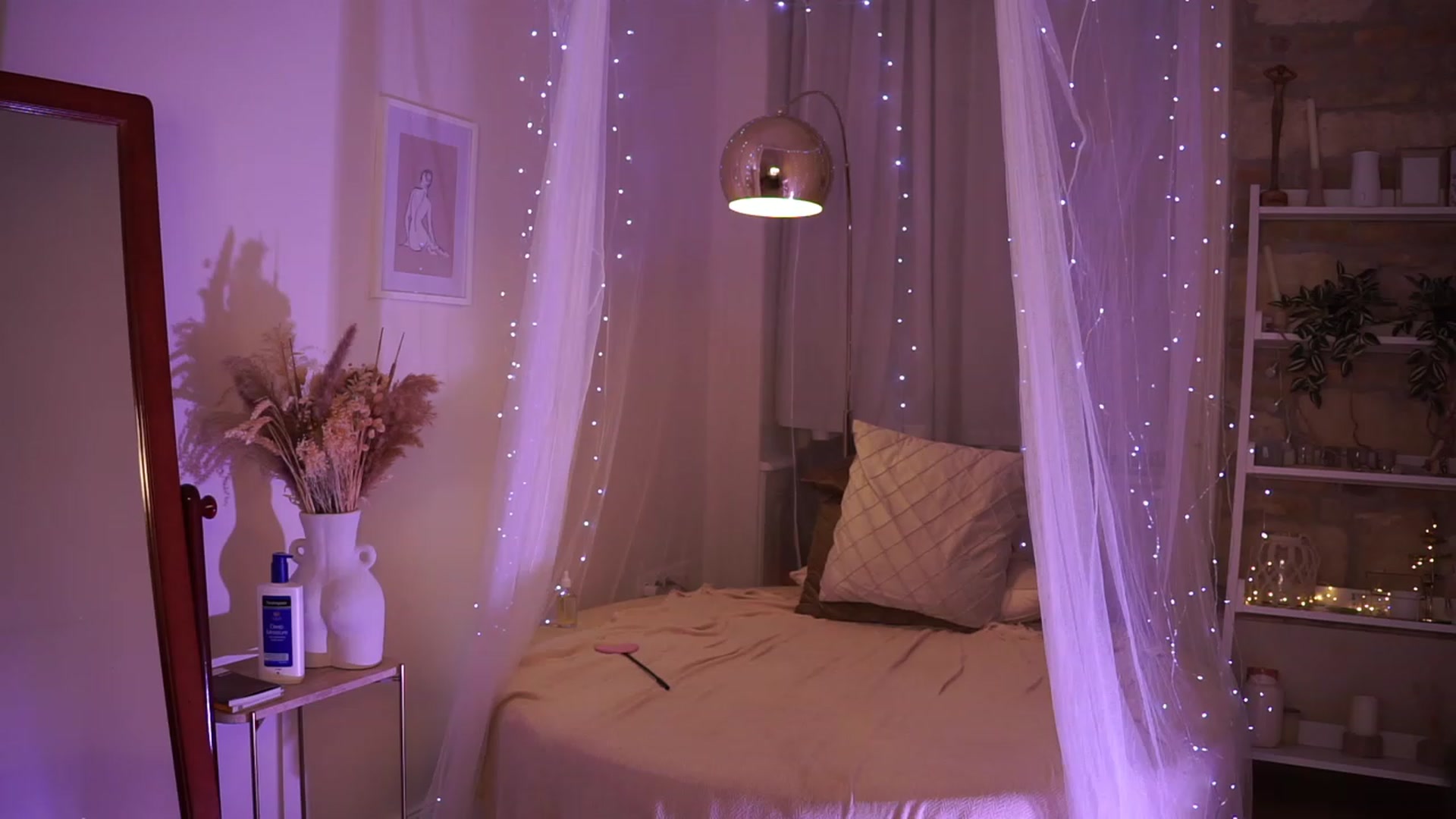 Gallery image thumbnail from Aurora_Sweet's myfreecams stream on, 02/05/2024, 21:41 image 13 of 20