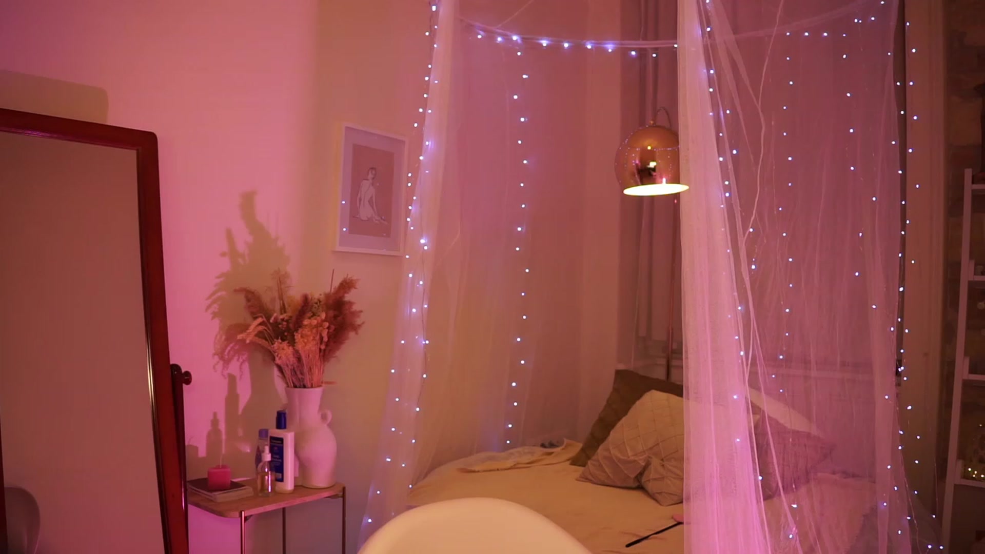 Gallery image thumbnail from Aurora_Sweet's myfreecams stream on, 02/21/2024, 20:36 image 3 of 20