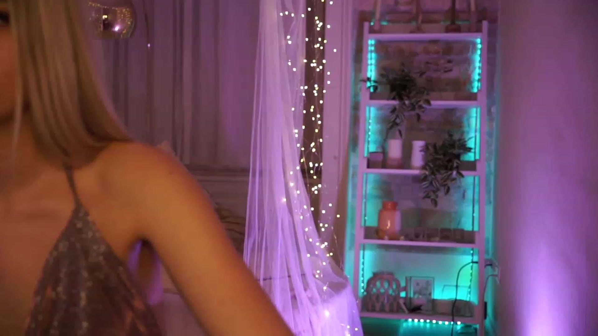 Gallery image thumbnail from Aurora_Sweet's myfreecams stream on, 02/26/2024, 19:12 image 11 of 20
