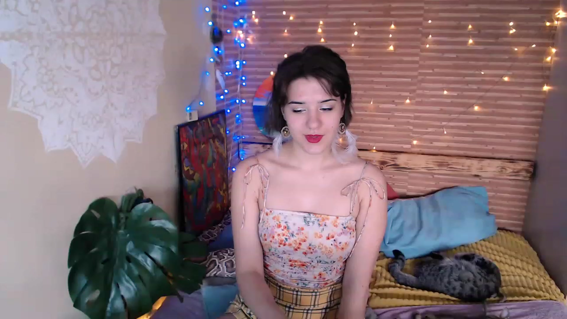 Gallery image thumbnail from Aurora_amoor's myfreecams stream on, 11/26/2022, 05:48 image 10 of 20