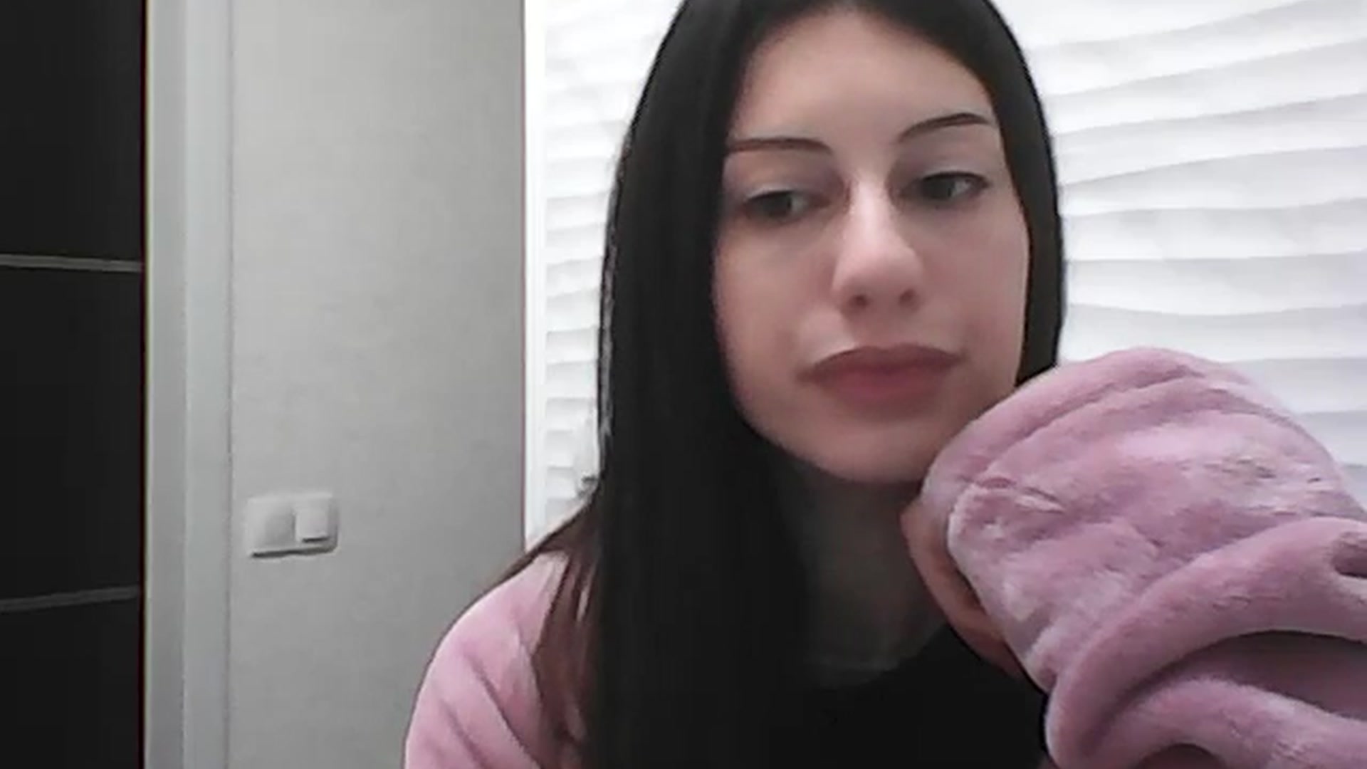 Gallery image thumbnail from Auroraa's myfreecams stream on, 11/20/2025, 13:53 image 9 of 20