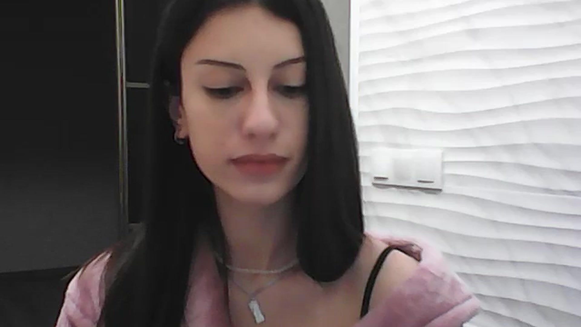 Gallery image thumbnail from Auroraa's myfreecams stream on, 11/21/2025, 13:59 image 12 of 20