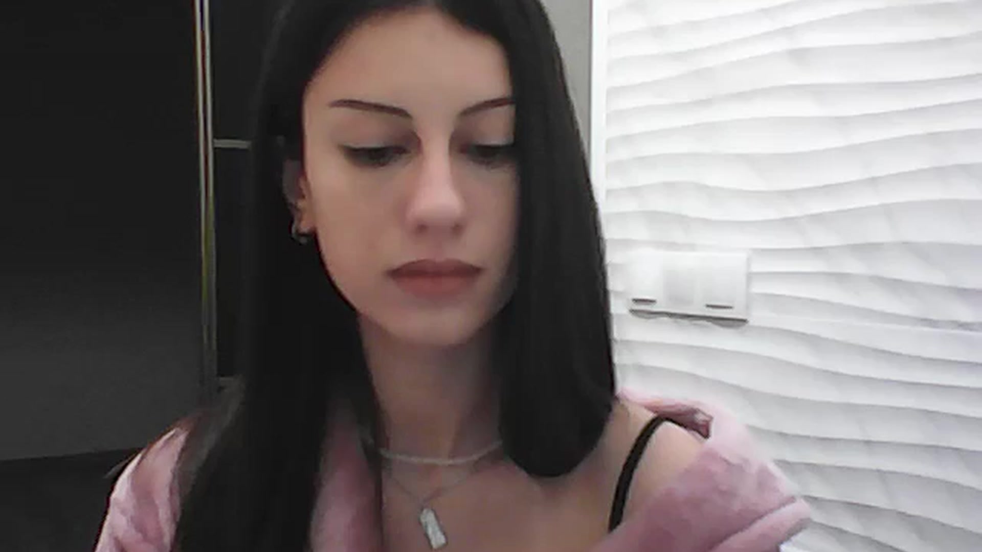 Gallery image thumbnail from Auroraa's myfreecams stream on, 11/21/2025, 13:59 image 11 of 20